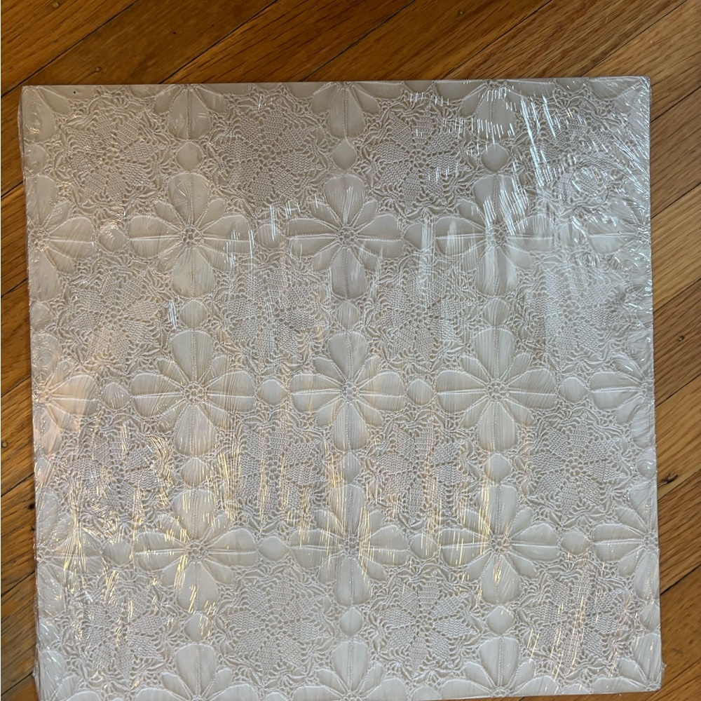 Stampin' Up! - White Quilted Floral Patterned Cardstock